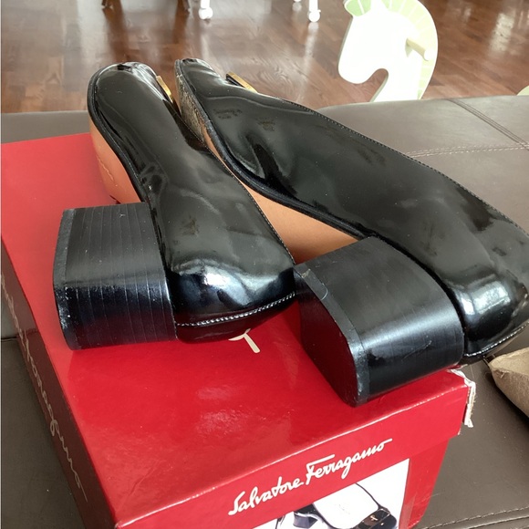 Salvatore Ferragamo Black Leather Women's Shoes - Picture 4 of 7